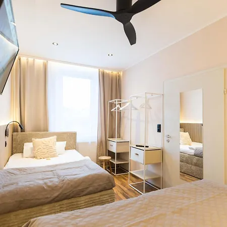 Flowapartment Hof, 24h Checkin, Ir-sauna, Parkplatz, Wlan250mbit הוף