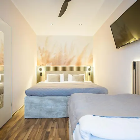 Flowapartment Hof, 24h Checkin, Ir-sauna, Parkplatz, Wlan250mbit דירה