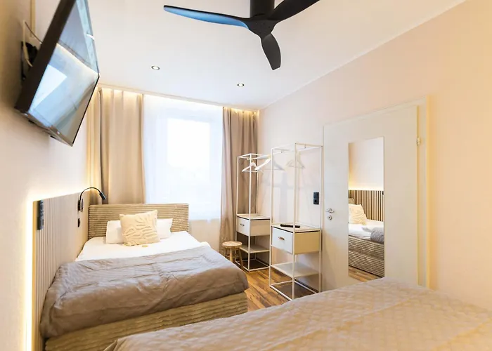 Flowapartment Hof, 24h Checkin, Ir-sauna, Parkplatz, Wlan250mbit Hof (Bavaria)