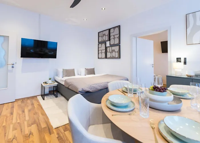 Daire Flowapartment Hof, 24h Checkin, Ir-sauna, Parkplatz, Wlan250mbit