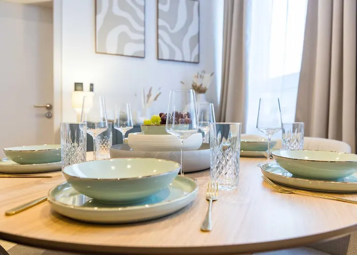 Flowapartment Hof, 24h Checkin, Ir-sauna, Parkplatz, Wlan250mbit Daire