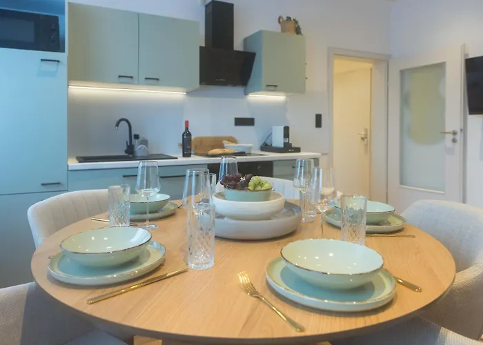 Daire Flowapartment Hof, 24h Checkin, Ir-sauna, Parkplatz, Wlan250mbit *