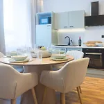 Flowapartment Hof, 24h Checkin, Ir-sauna, Parkplatz, Wlan250mbit Lejlighed Hof (Bavaria)