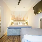 Flowapartment Hof, 24h Checkin, Ir-sauna, Parkplatz, Wlan250mbit Lejlighed