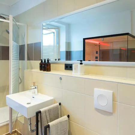 Flowapartment Hof, 24h Checkin, Ir-sauna, Parkplatz, Wlan250mbit Apartment Hof (Bavaria)