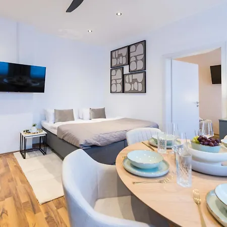 Apartment Flowapartment Hof, 24h Checkin, Ir-sauna, Parkplatz, Wlan250mbit