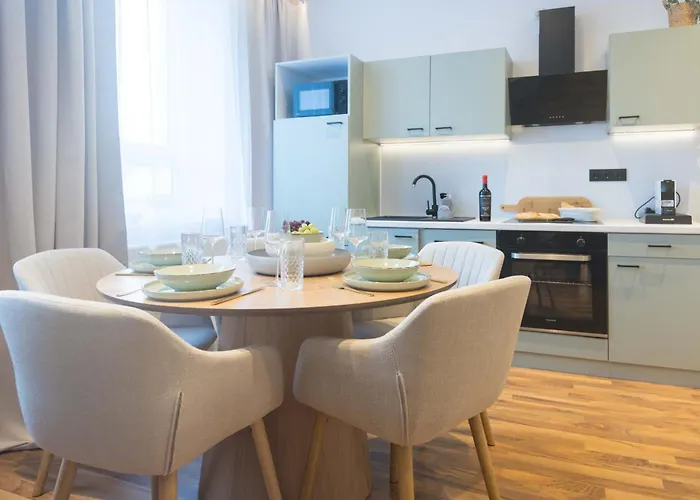 Flowapartment Hof, 24h Checkin, Ir-sauna, Parkplatz, Wlan250mbit شقة هوف